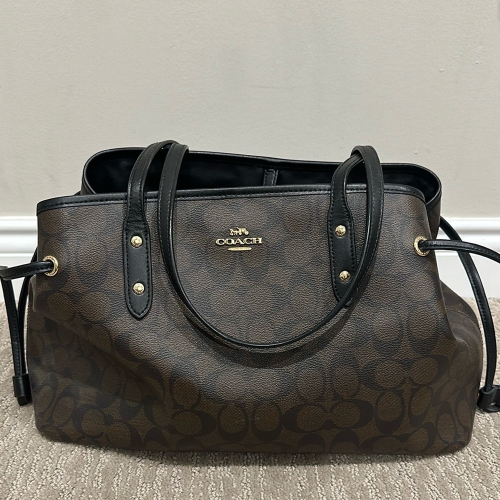 Coach F57842 Drawstring Signature Brown Black CarryAll Handbag